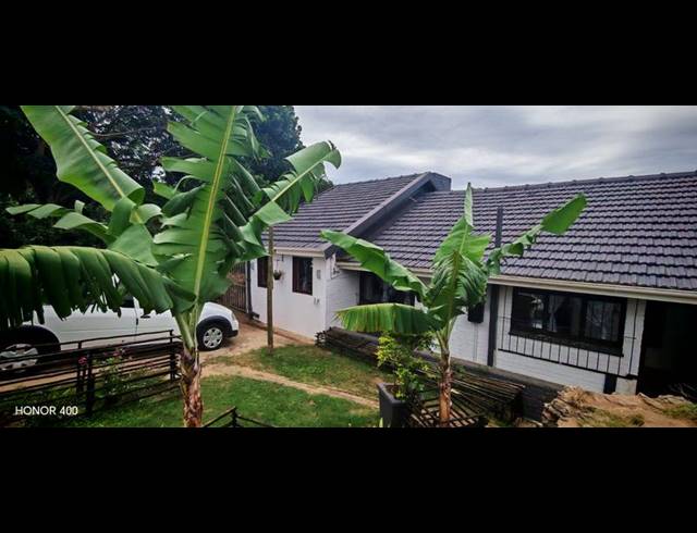 4 BEDROOM HOUSE FOR SALE IN UVONGO